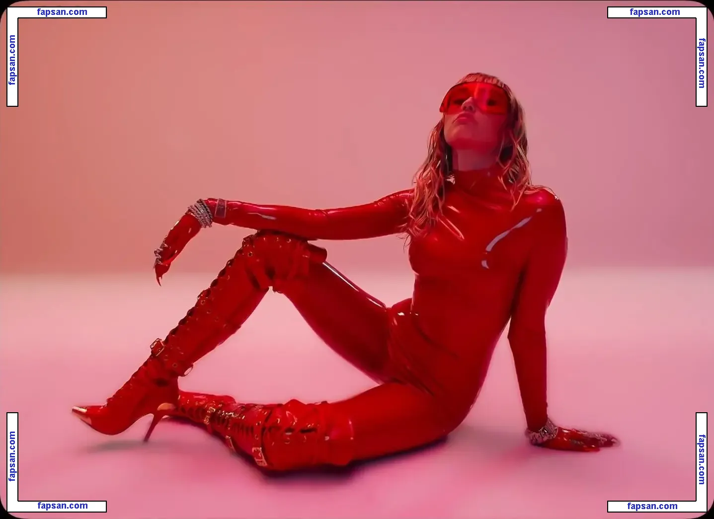 Miley Cyrus nude photo #2935 from OnlyFans
