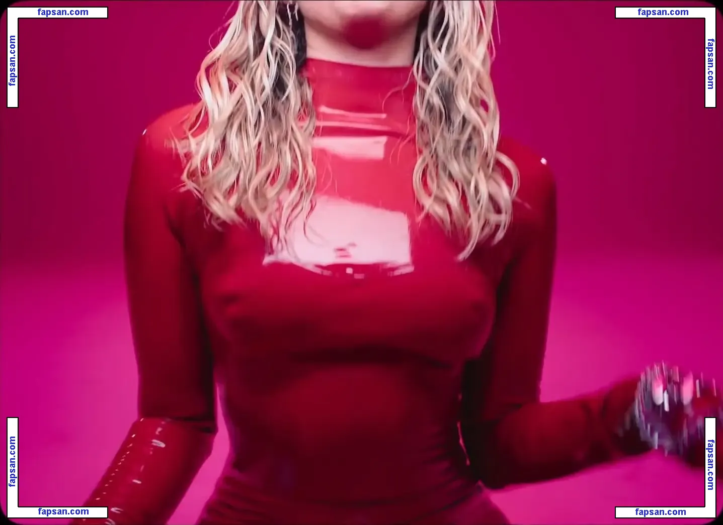 Miley Cyrus nude photo #2946 from OnlyFans