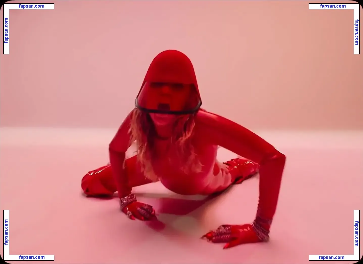 Miley Cyrus nude photo #2951 from OnlyFans