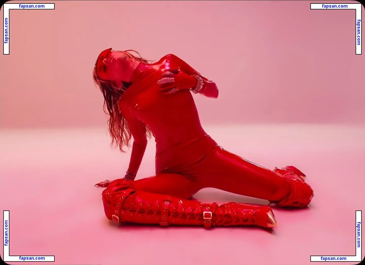Miley Cyrus nude photo #2954 from OnlyFans