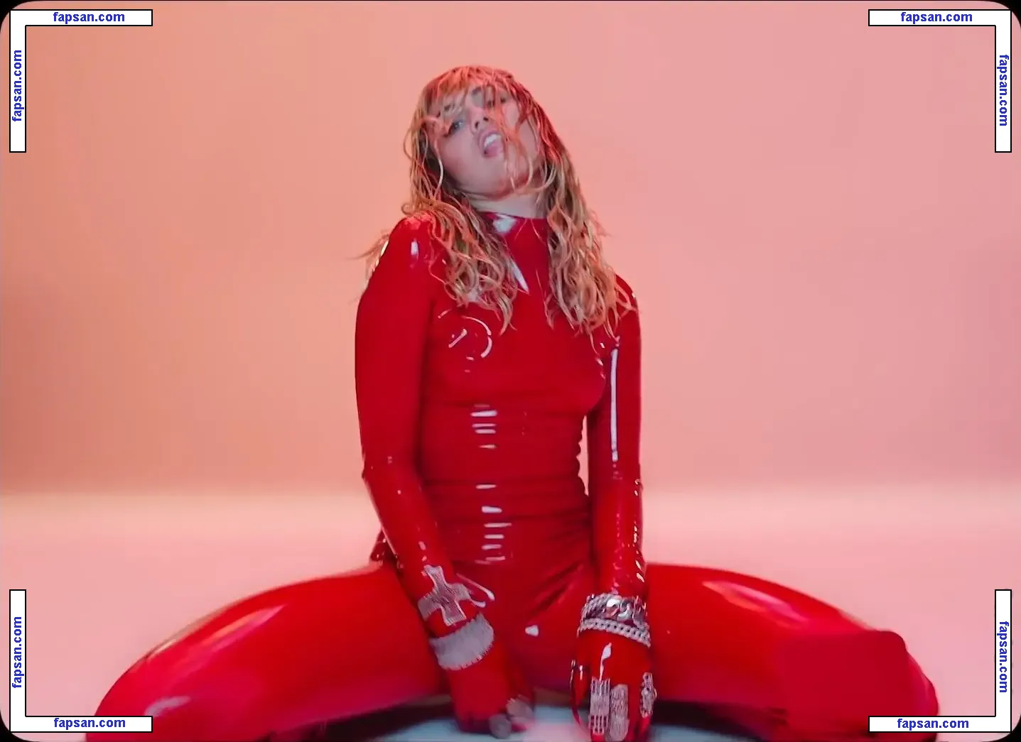 Miley Cyrus nude photo #2964 from OnlyFans