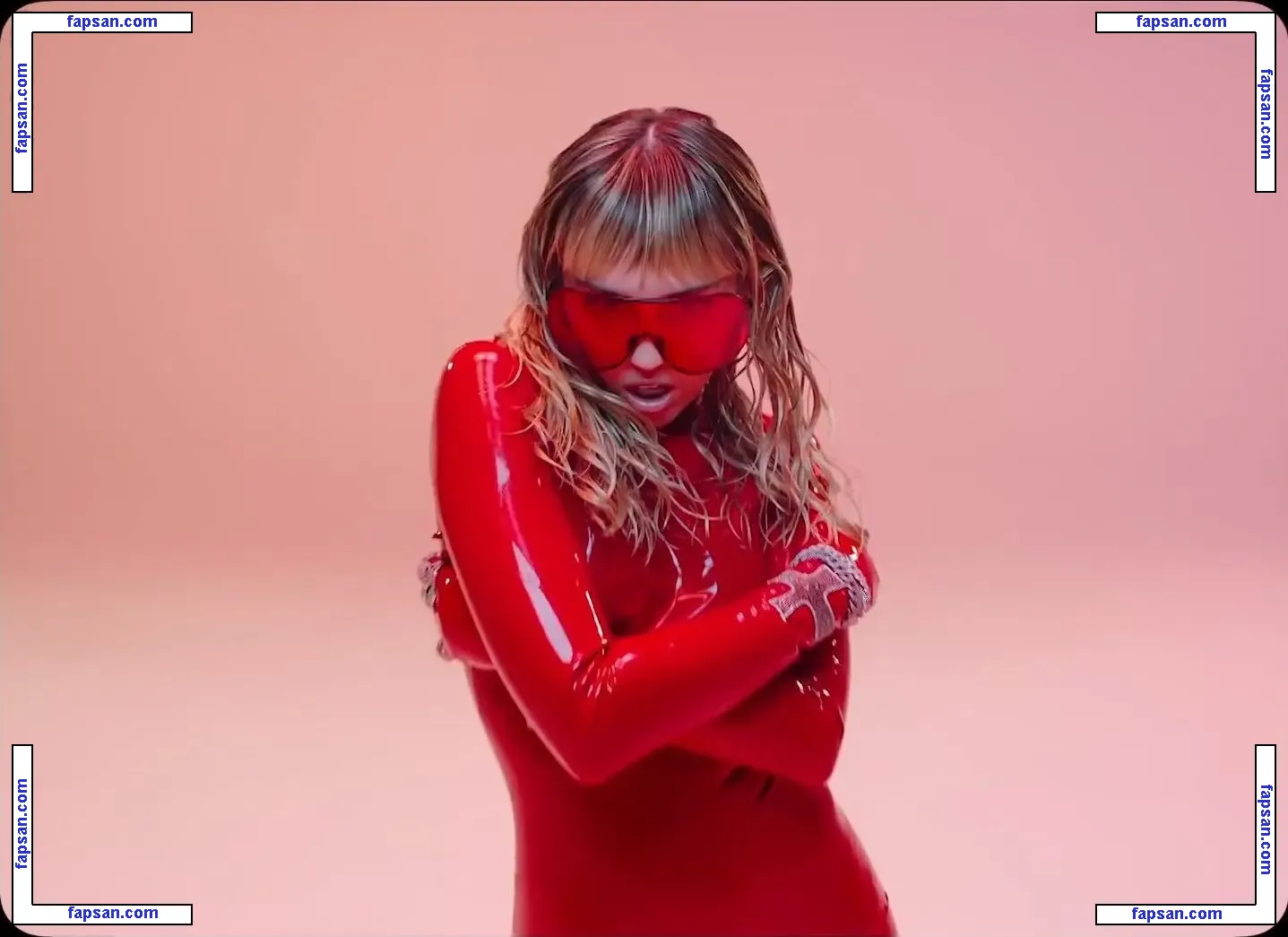 Miley Cyrus nude photo #2973 from OnlyFans