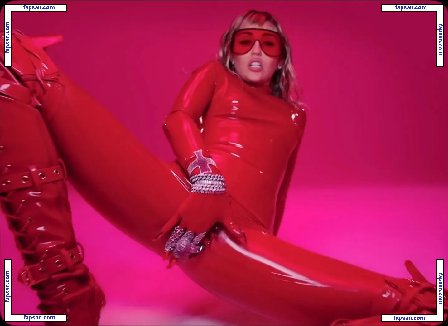 Miley Cyrus nude photo #2977 from OnlyFans