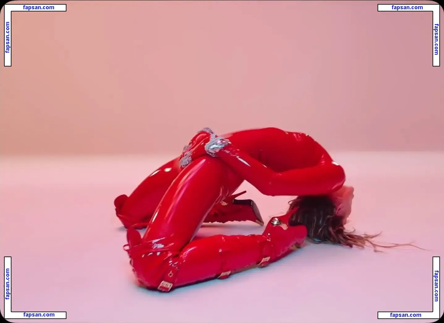 Miley Cyrus nude photo #2981 from OnlyFans