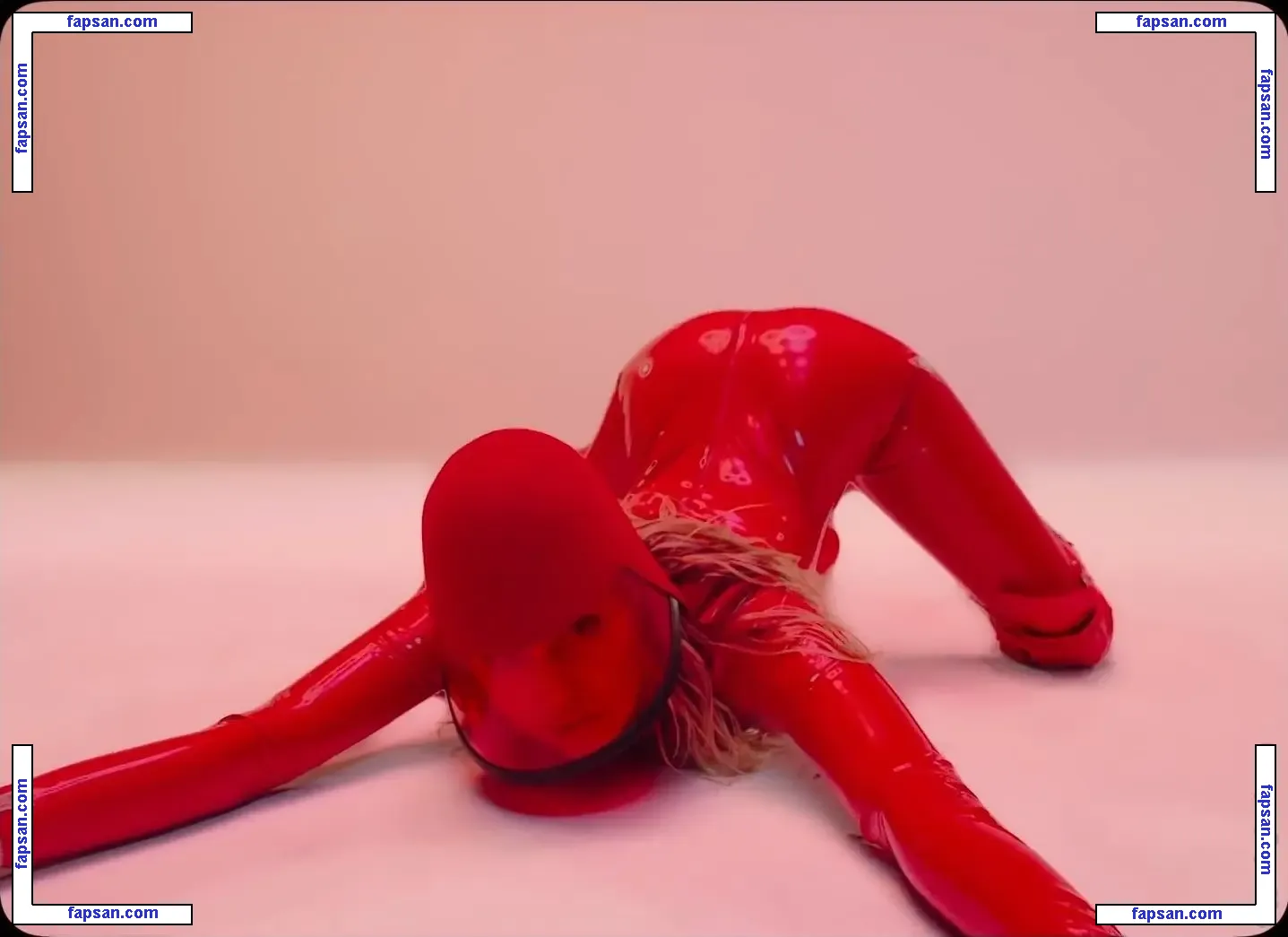 Miley Cyrus nude photo #2987 from OnlyFans