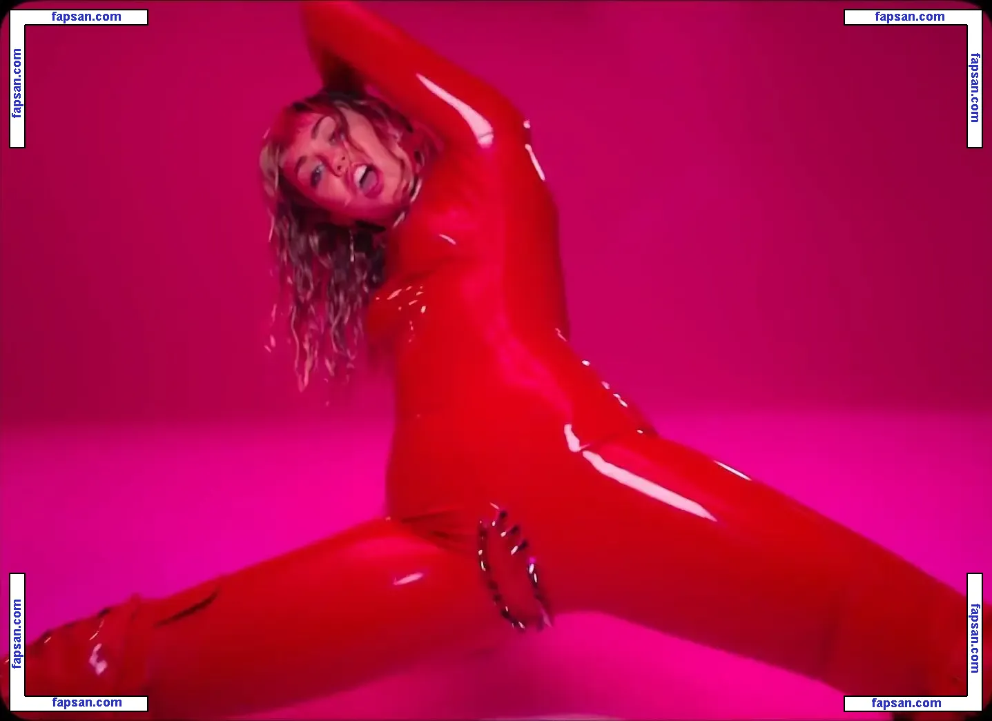 Miley Cyrus nude photo #2995 from OnlyFans