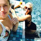 Miley Cyrus nude #2057