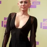 Miley Cyrus nude #2073