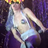 Miley Cyrus nude #2600