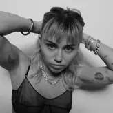 Miley Cyrus nude #2783