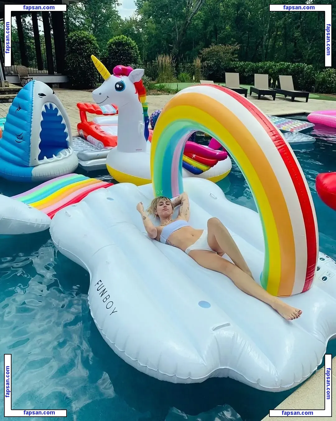 Miley Cyrus nude photo #3025 from OnlyFans