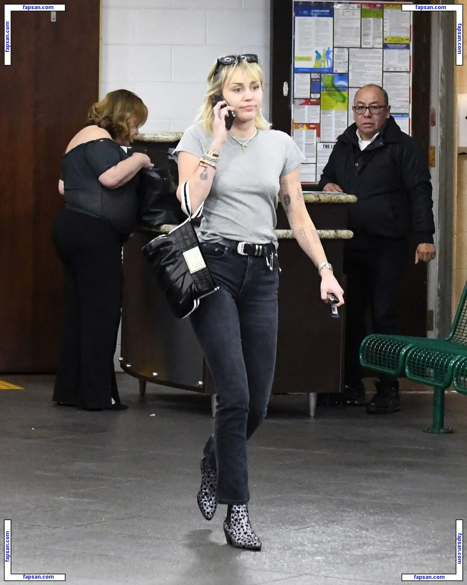 Miley Cyrus nude photo #3383 from OnlyFans