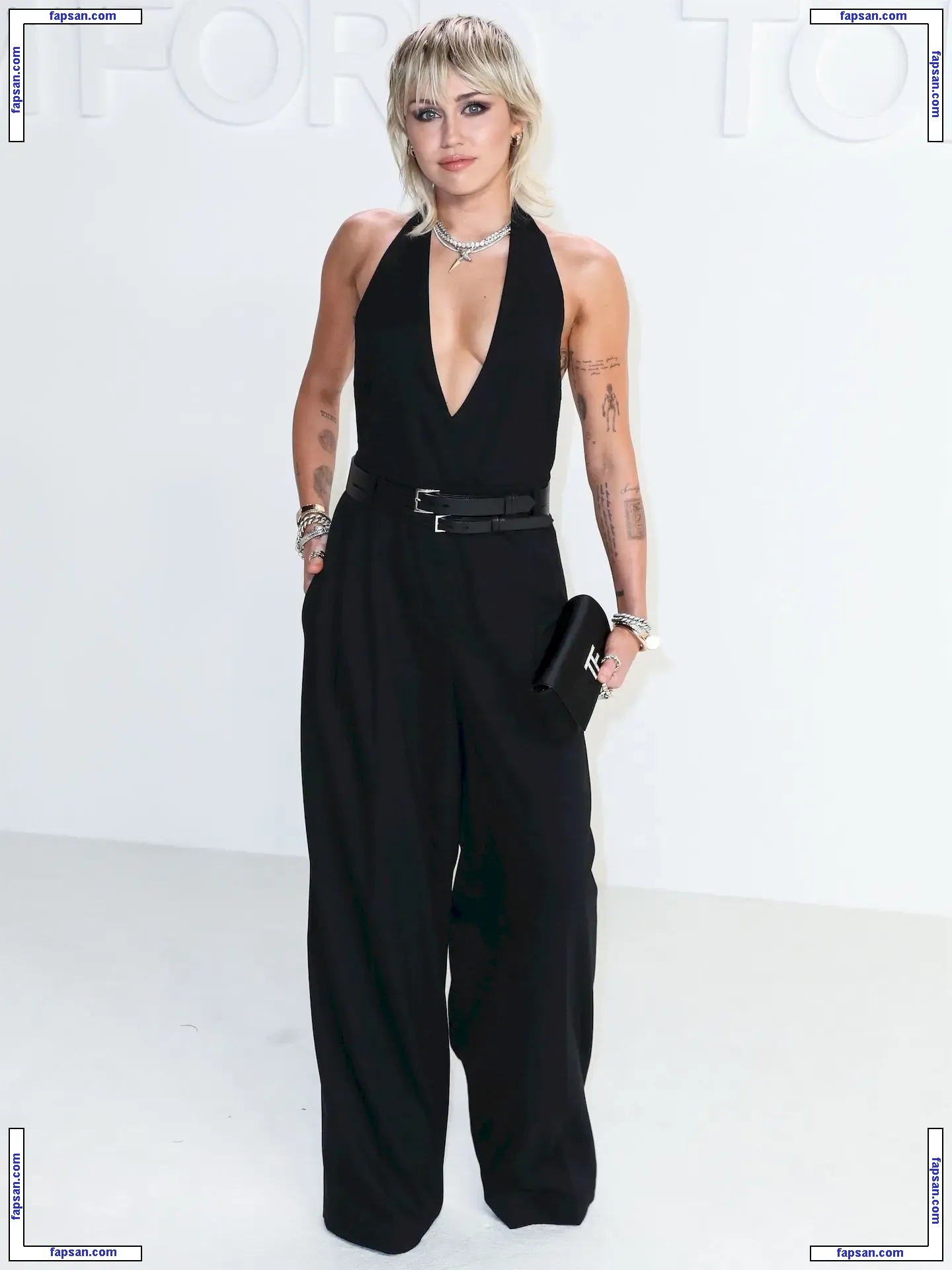 Miley Cyrus nude photo #3412 from OnlyFans