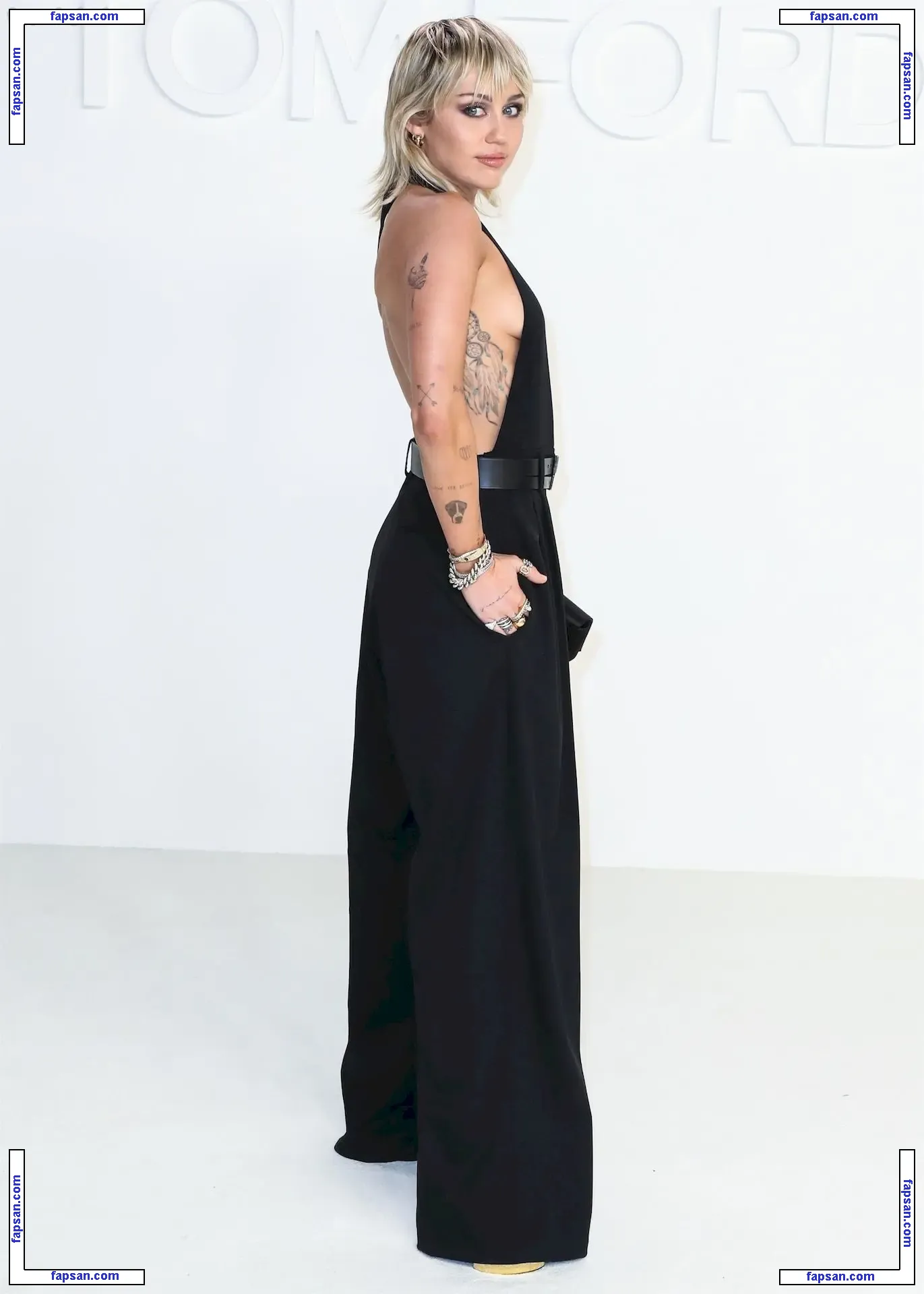 Miley Cyrus nude photo #3416 from OnlyFans