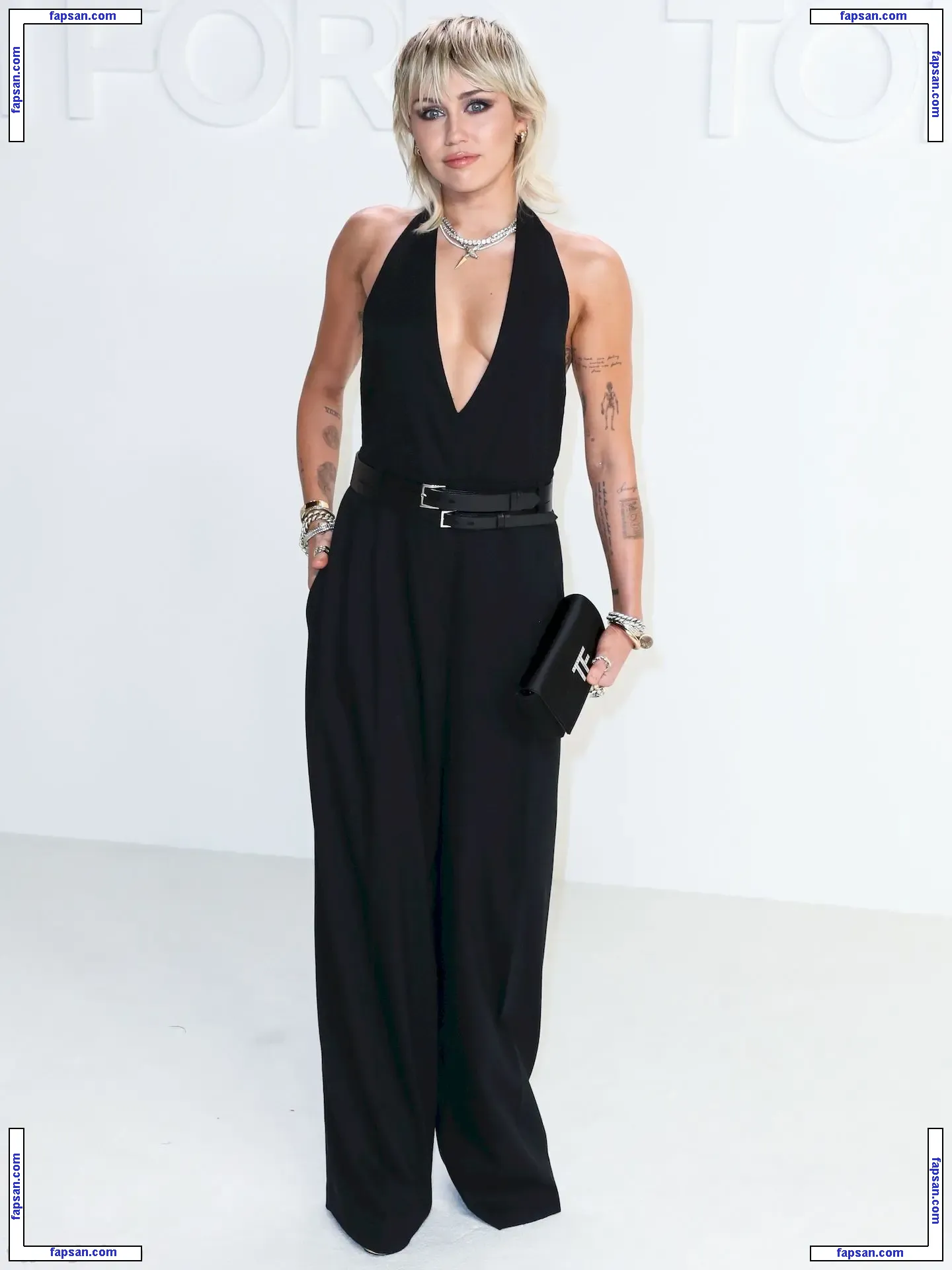 Miley Cyrus nude photo #3462 from OnlyFans