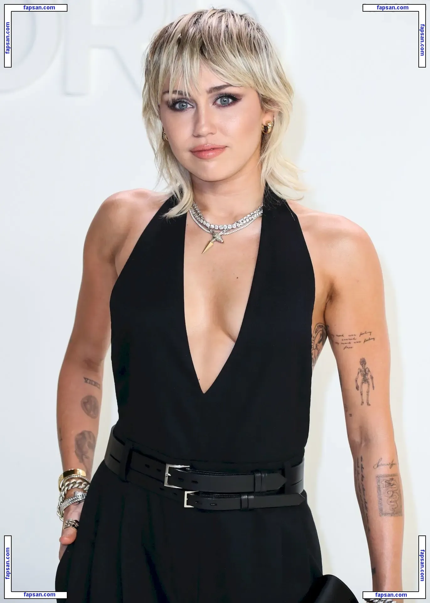 Miley Cyrus nude photo #3465 from OnlyFans