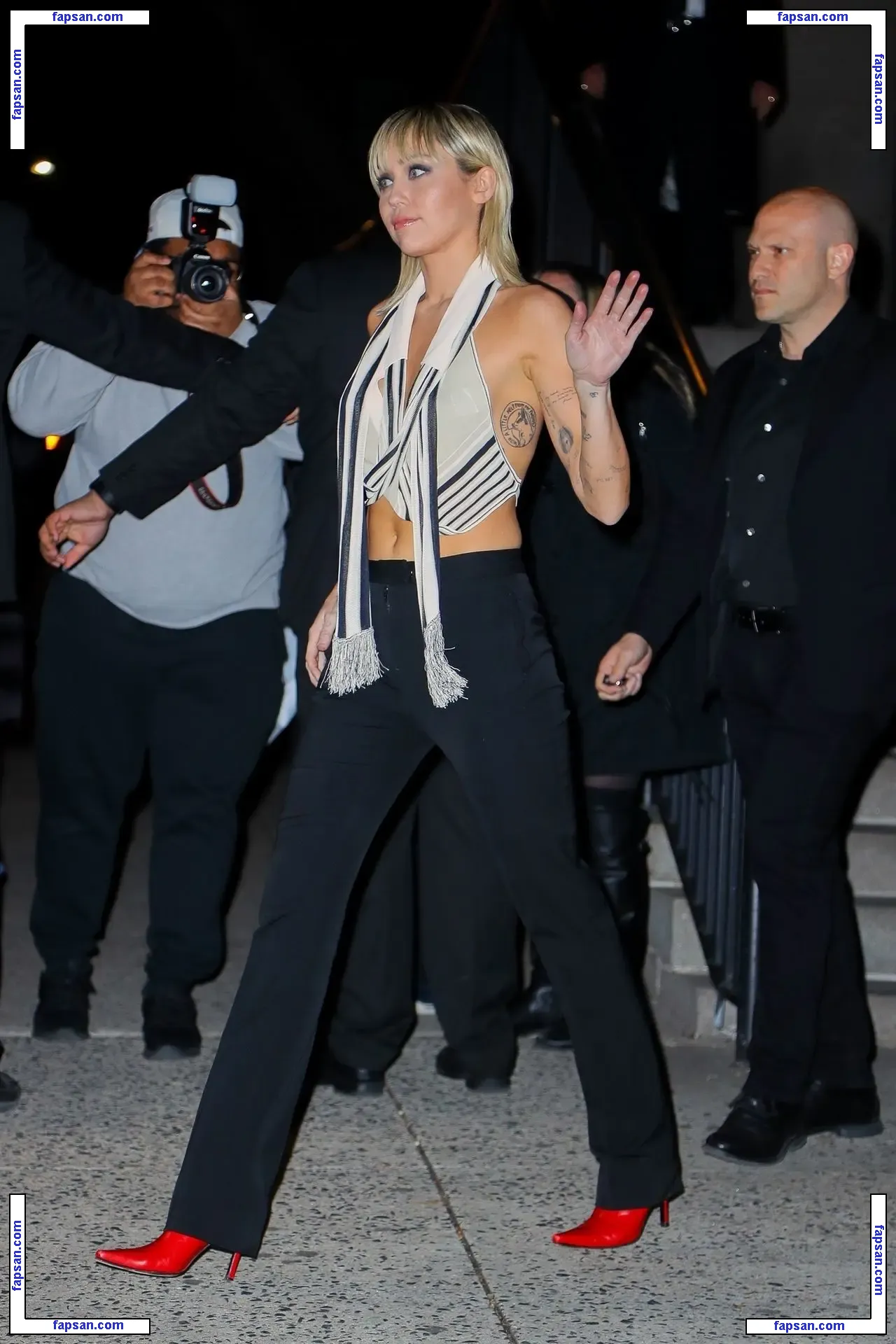 Miley Cyrus nude photo #3625 from OnlyFans