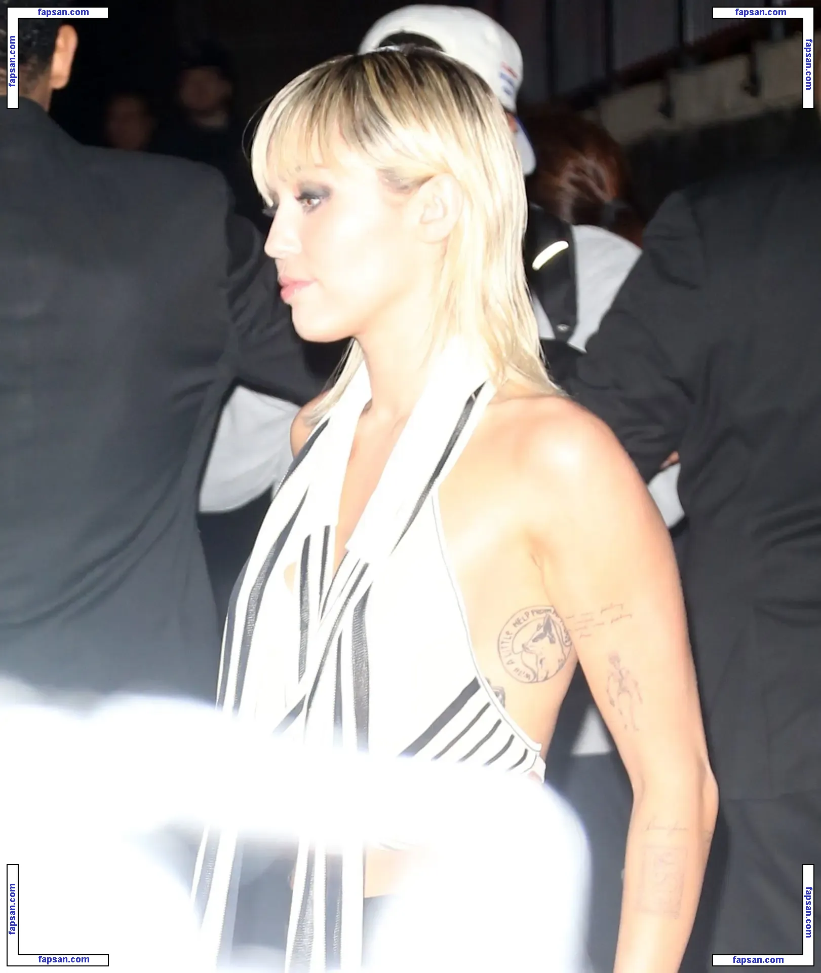 Miley Cyrus nude photo #3639 from OnlyFans
