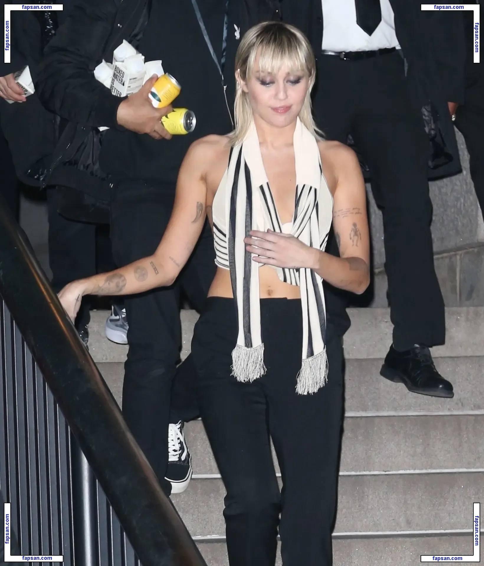 Miley Cyrus nude photo #3655 from OnlyFans