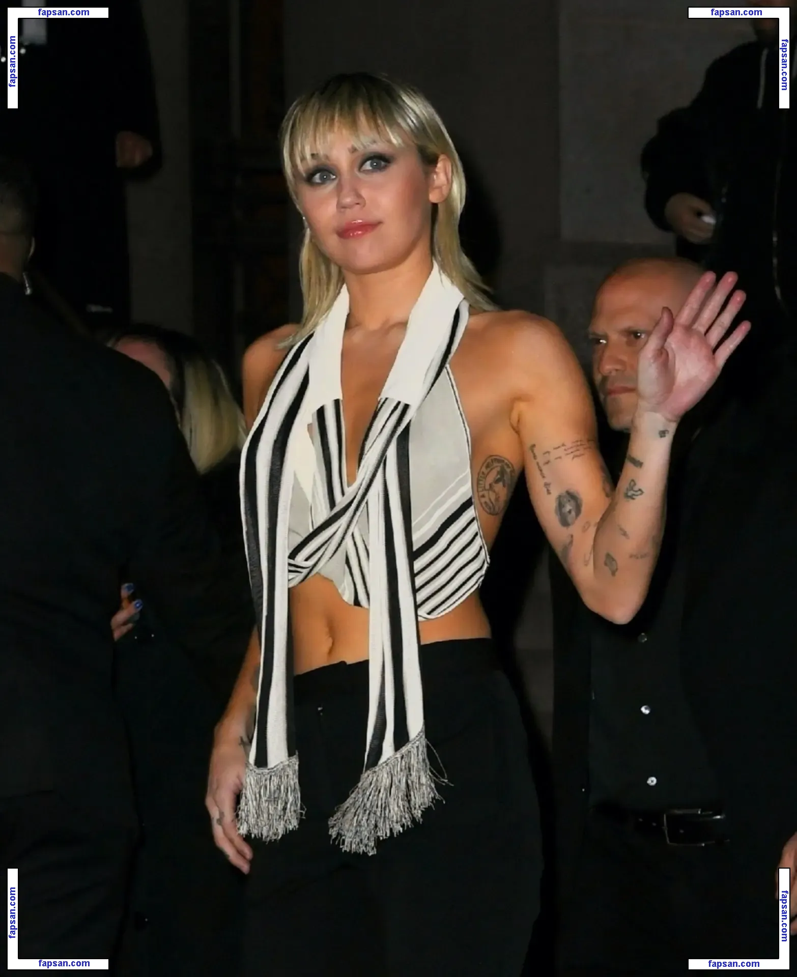 Miley Cyrus nude photo #3673 from OnlyFans