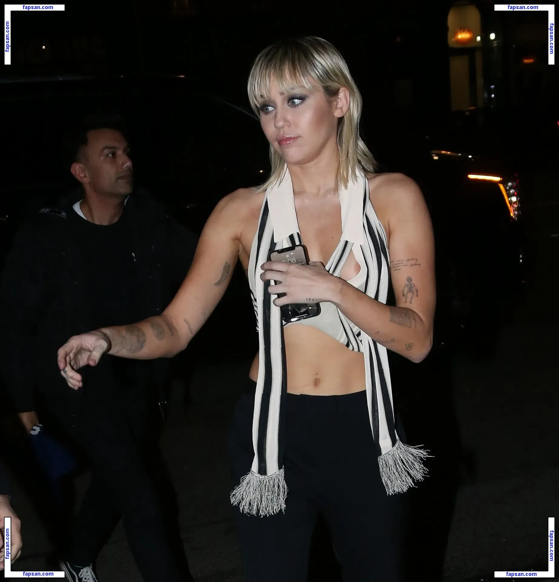 Miley Cyrus nude photo #3724 from OnlyFans