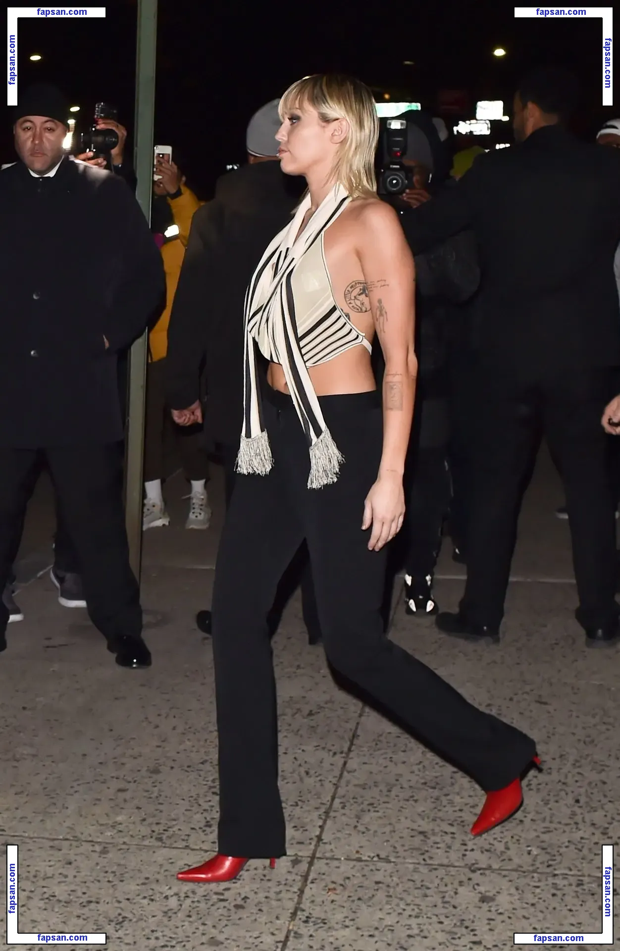 Miley Cyrus nude photo #3742 from OnlyFans