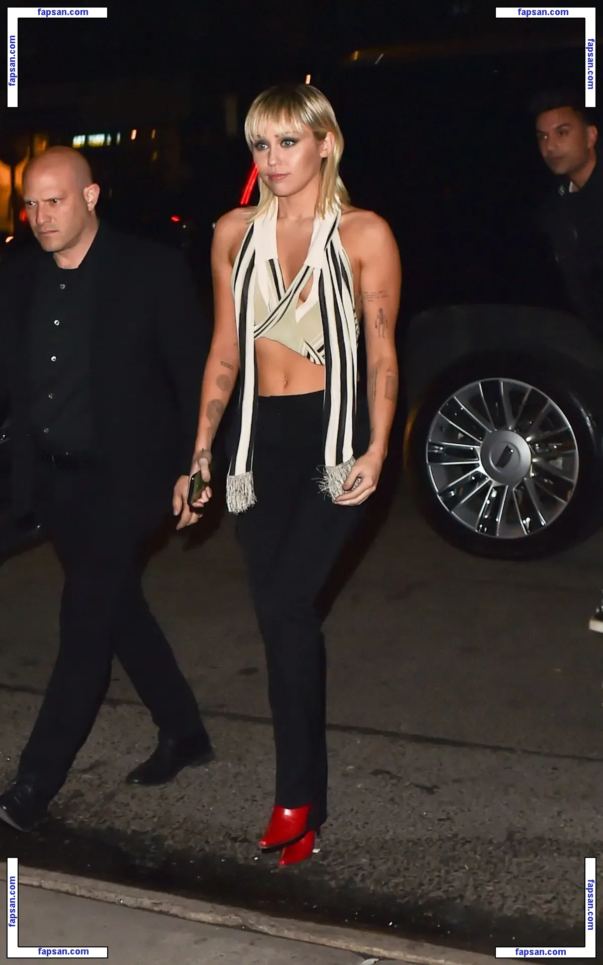 Miley Cyrus nude photo #3744 from OnlyFans