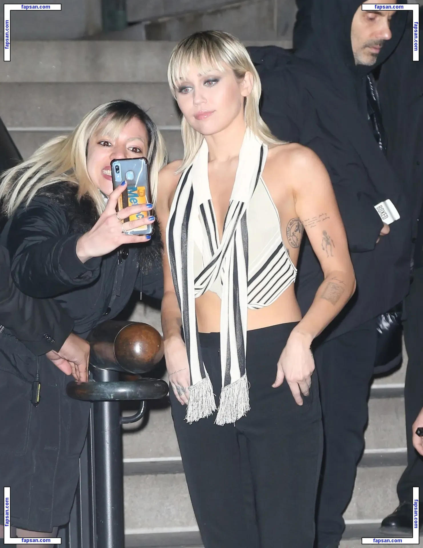 Miley Cyrus nude photo #3779 from OnlyFans