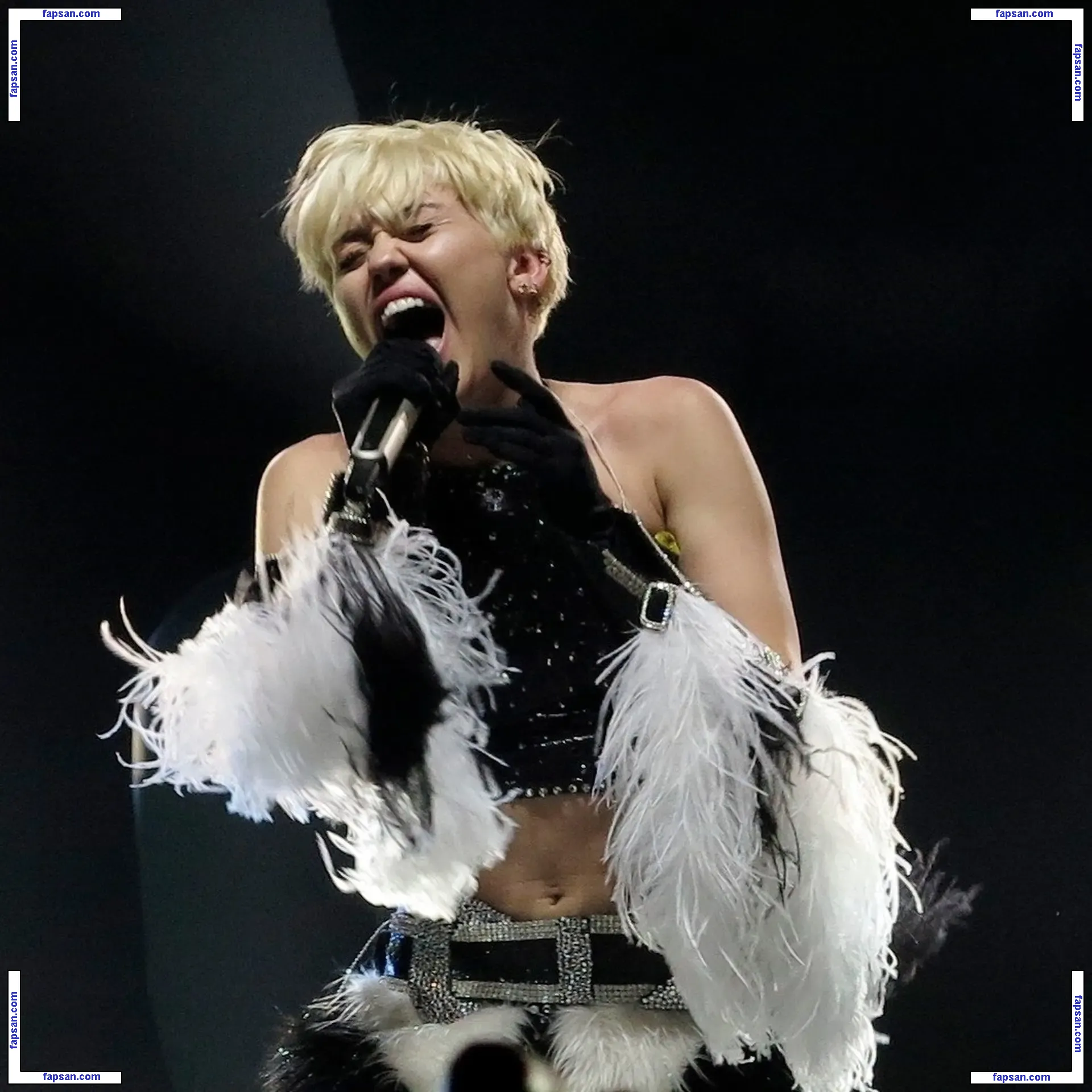 Miley Cyrus nude photo #3901 from OnlyFans