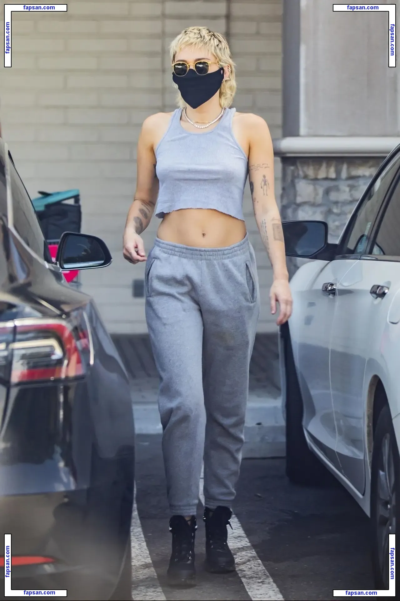 Miley Cyrus nude photo #3941 from OnlyFans