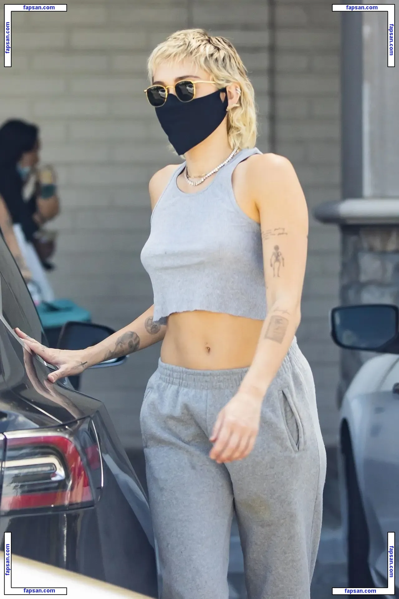 Miley Cyrus nude photo #3944 from OnlyFans