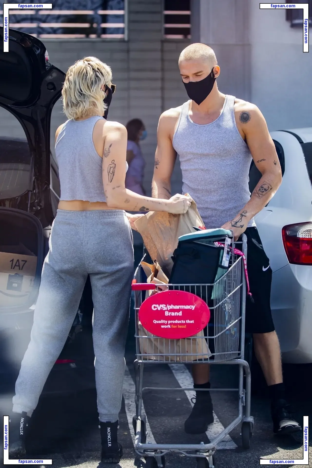 Miley Cyrus nude photo #3947 from OnlyFans