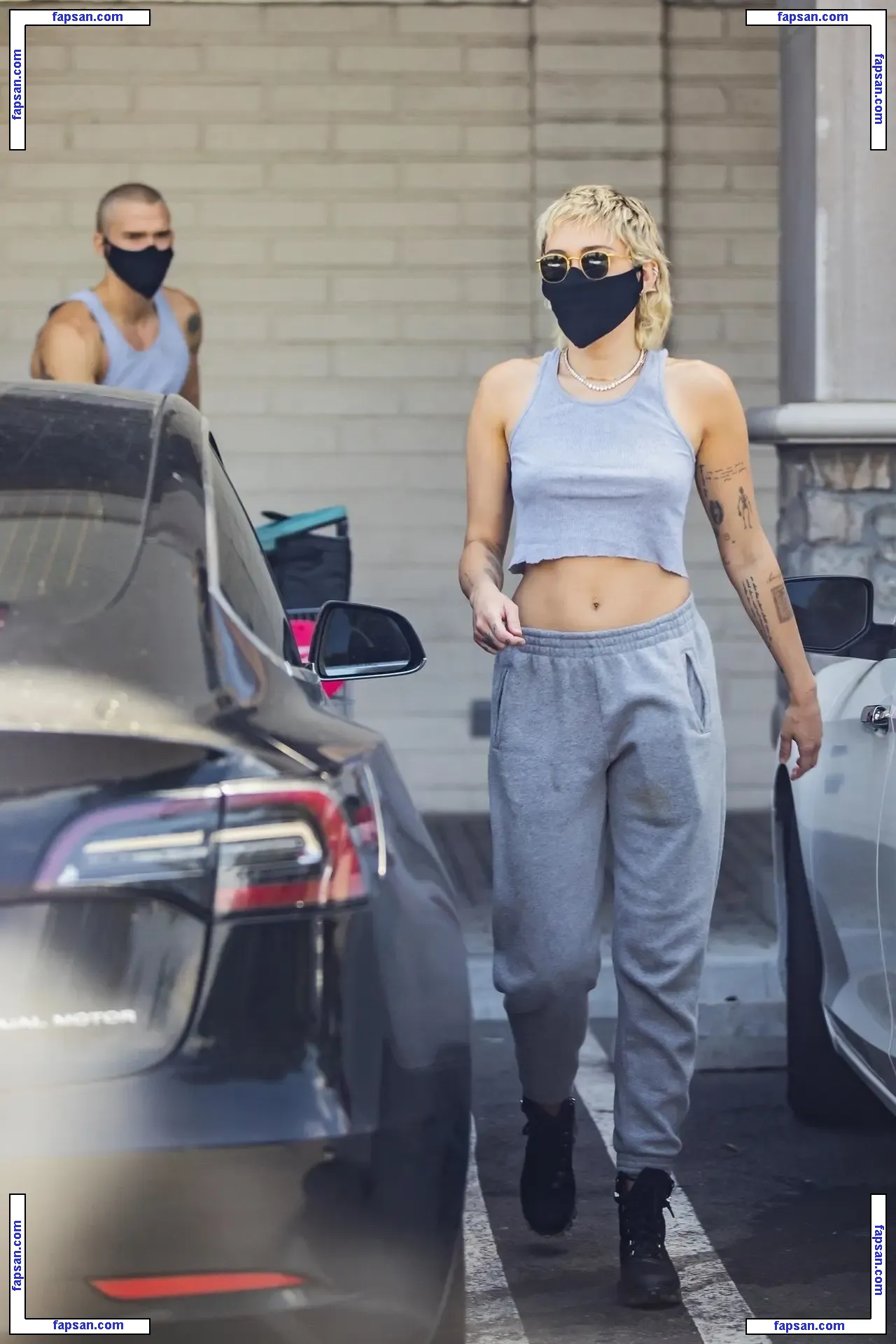 Miley Cyrus nude photo #3948 from OnlyFans