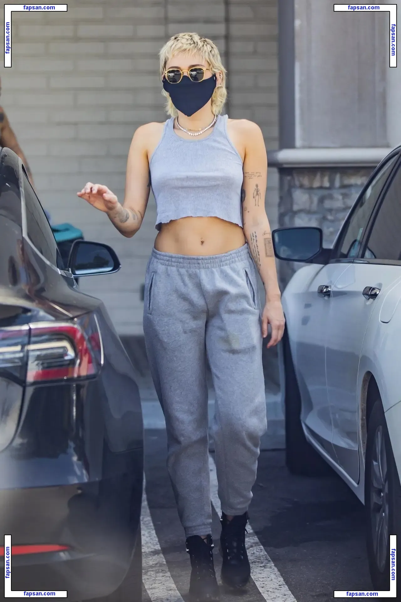 Miley Cyrus nude photo #3956 from OnlyFans
