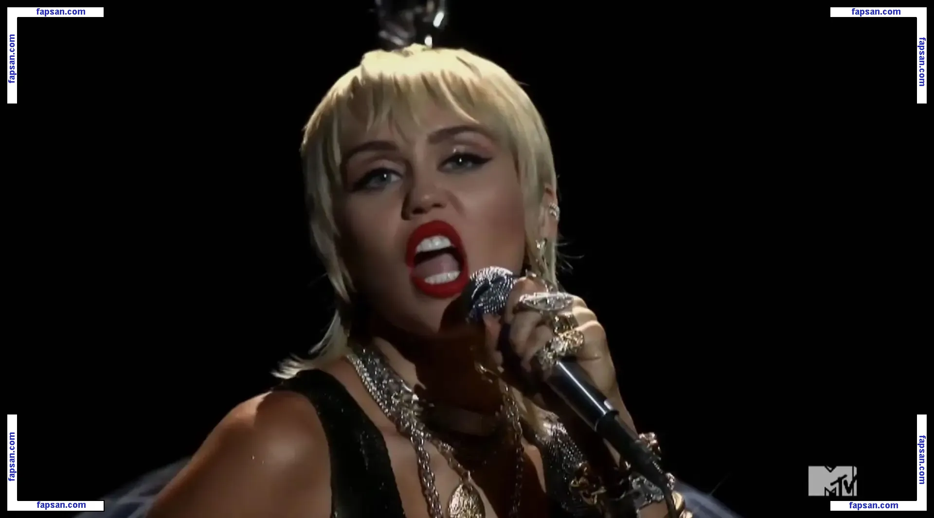 Miley Cyrus nude photo #3989 from OnlyFans