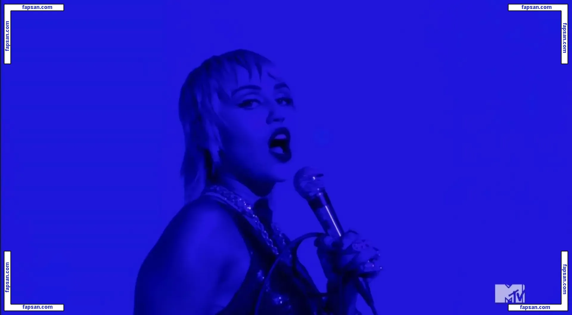Miley Cyrus nude photo #3993 from OnlyFans