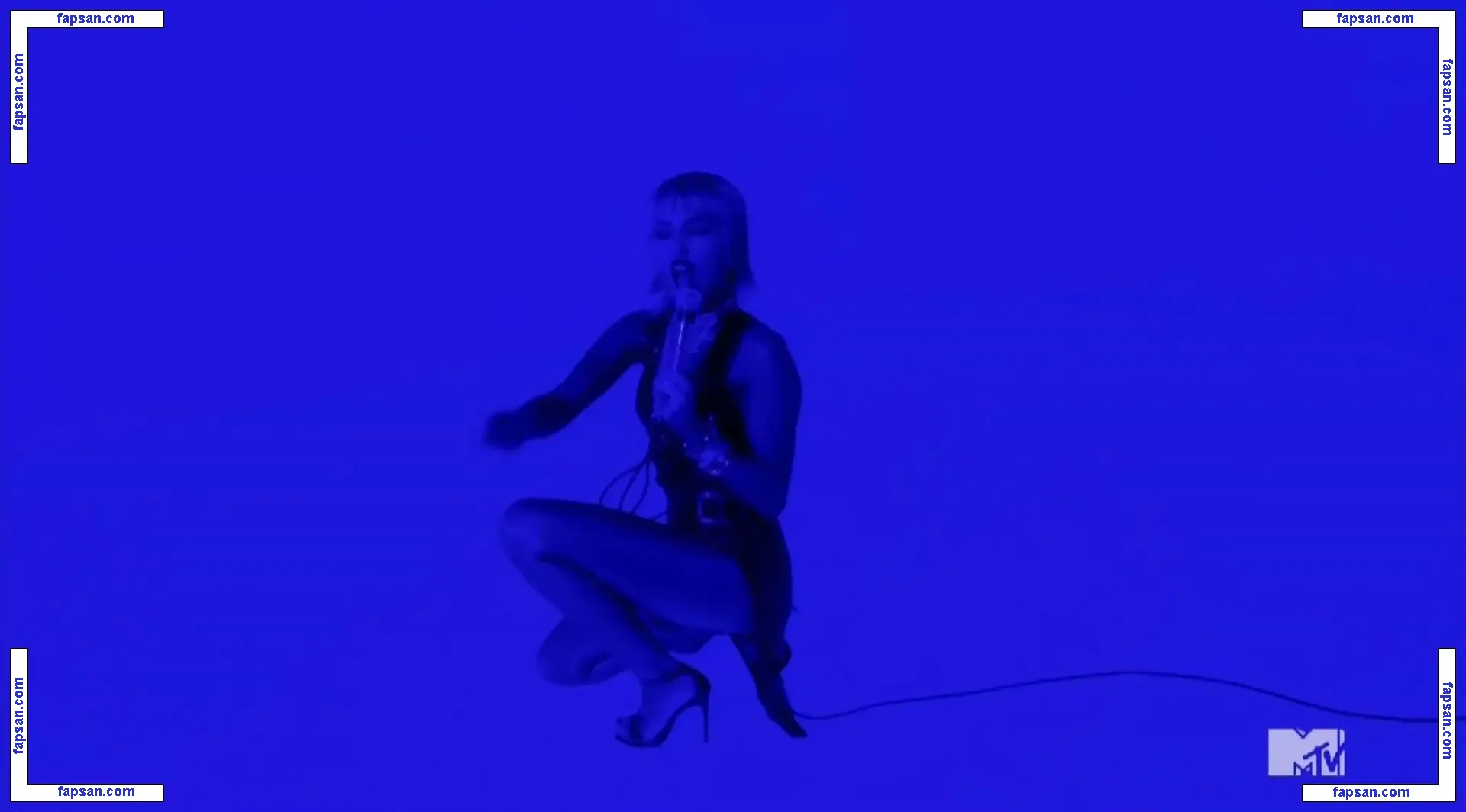 Miley Cyrus nude photo #3994 from OnlyFans