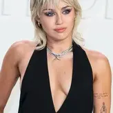 Miley Cyrus nude #3418