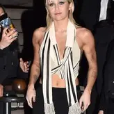 Miley Cyrus nude #3733