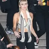 Miley Cyrus nude #3769