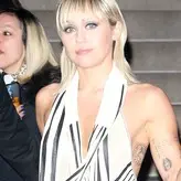 Miley Cyrus nude #3787