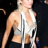Miley Cyrus nude #3825