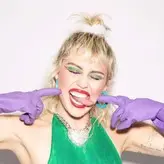 Miley Cyrus nude #3909