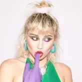 Miley Cyrus nude #3912