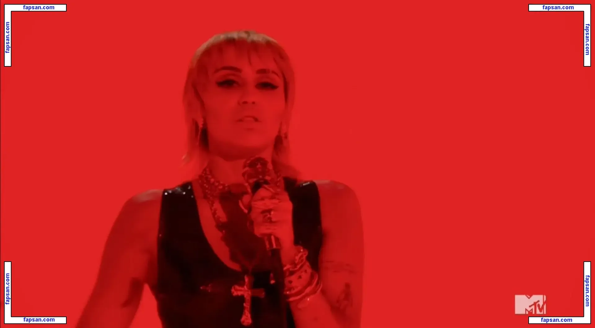 Miley Cyrus nude photo #4003 from OnlyFans