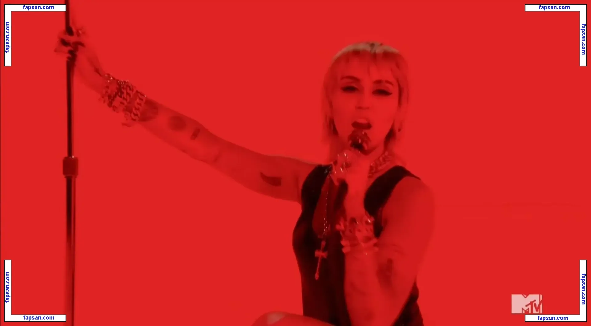 Miley Cyrus nude photo #4006 from OnlyFans