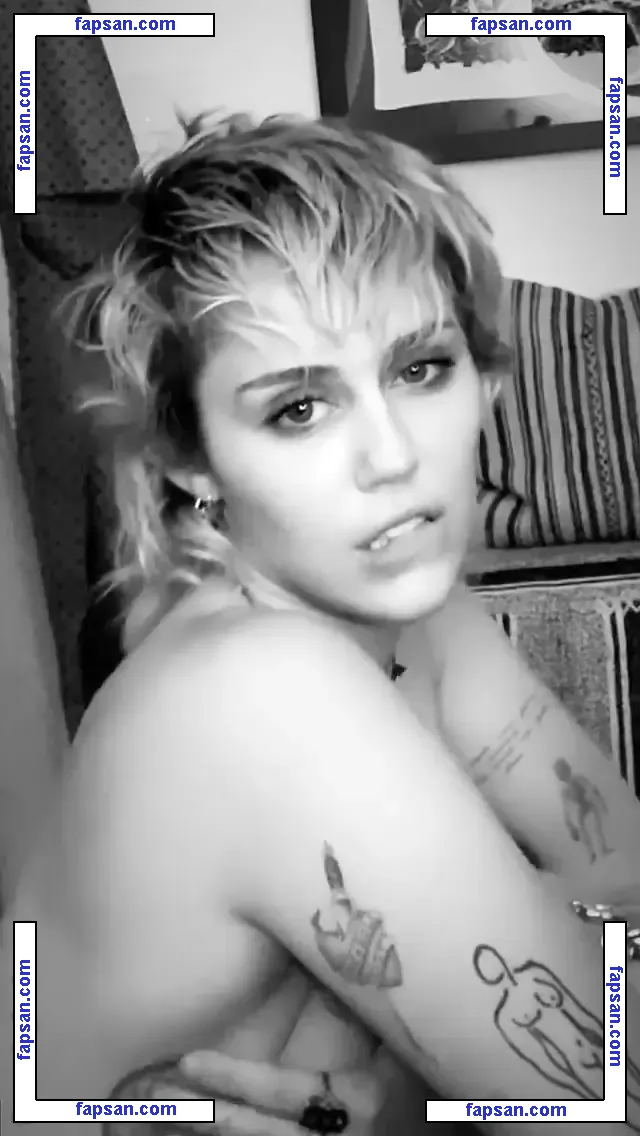 Miley Cyrus nude photo #4038 from OnlyFans