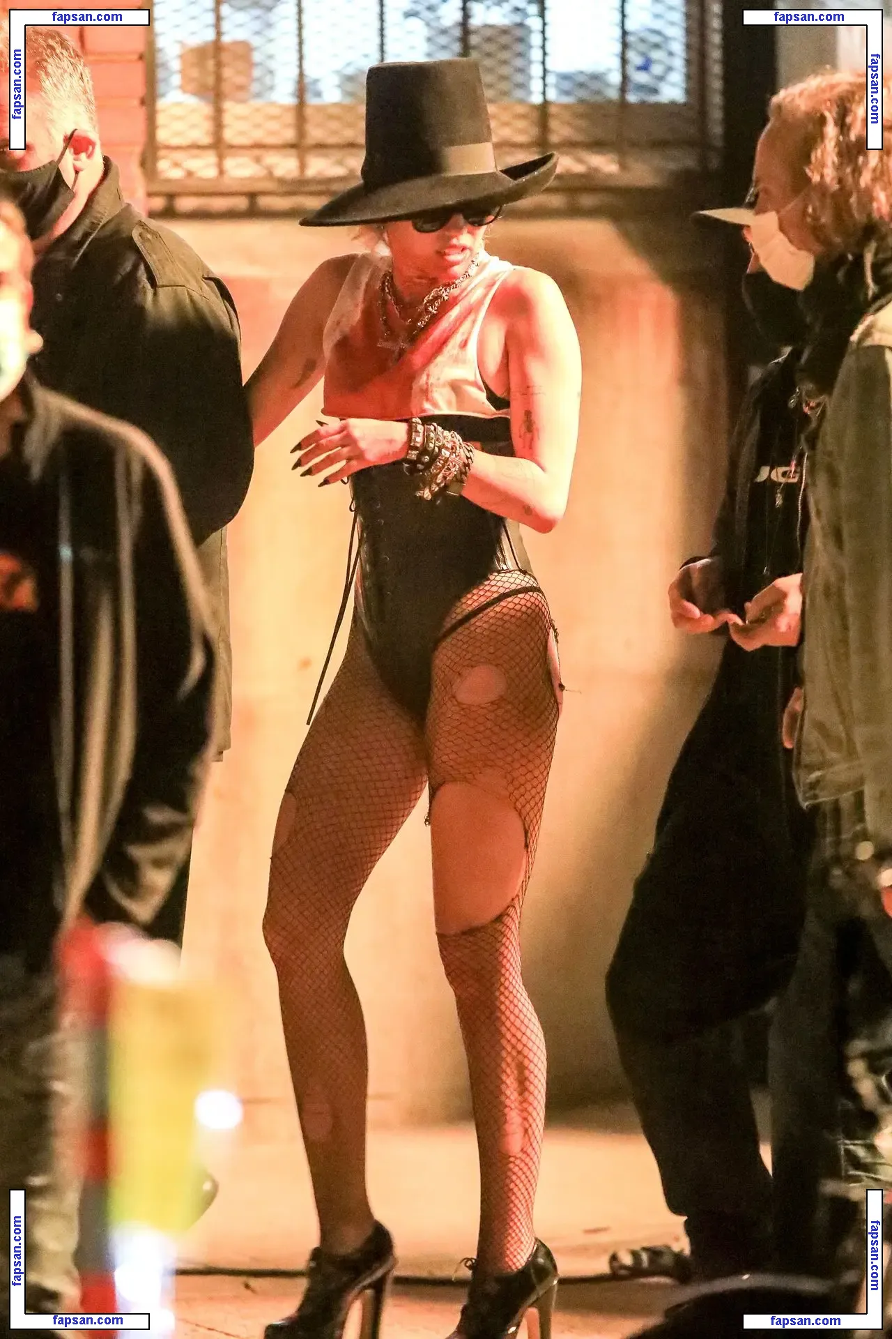 Miley Cyrus nude photo #4063 from OnlyFans