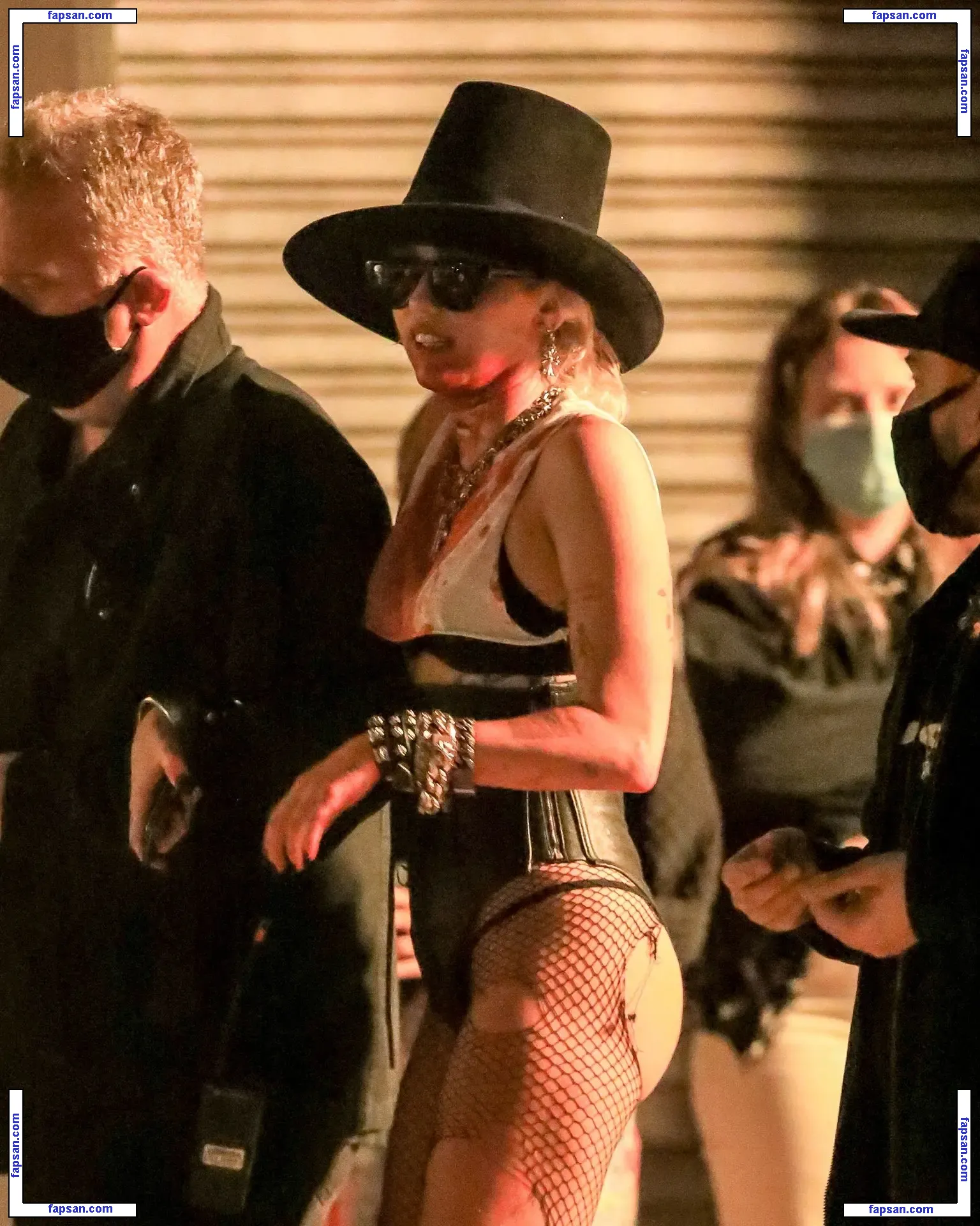 Miley Cyrus nude photo #4064 from OnlyFans