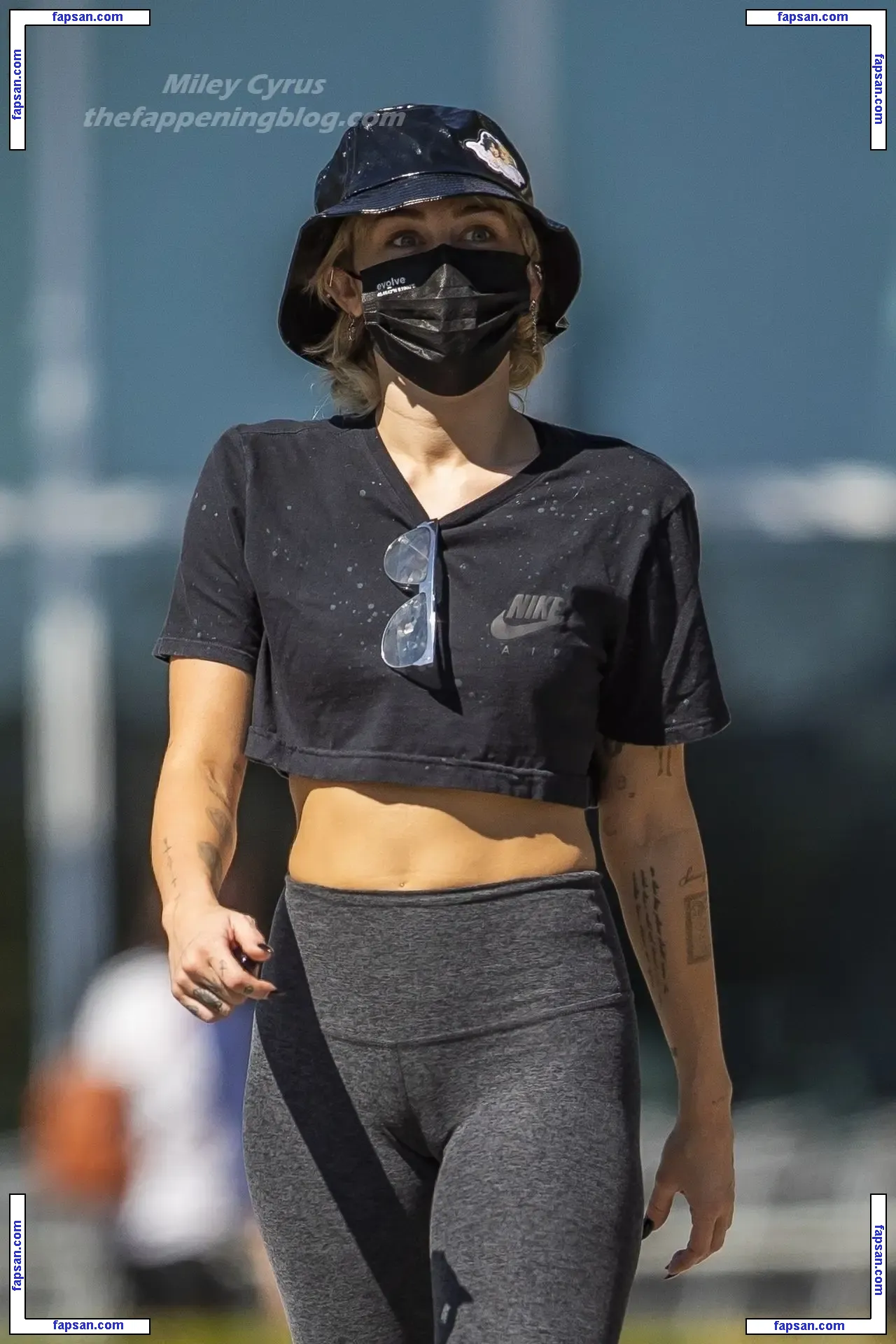 Miley Cyrus nude photo #4075 from OnlyFans